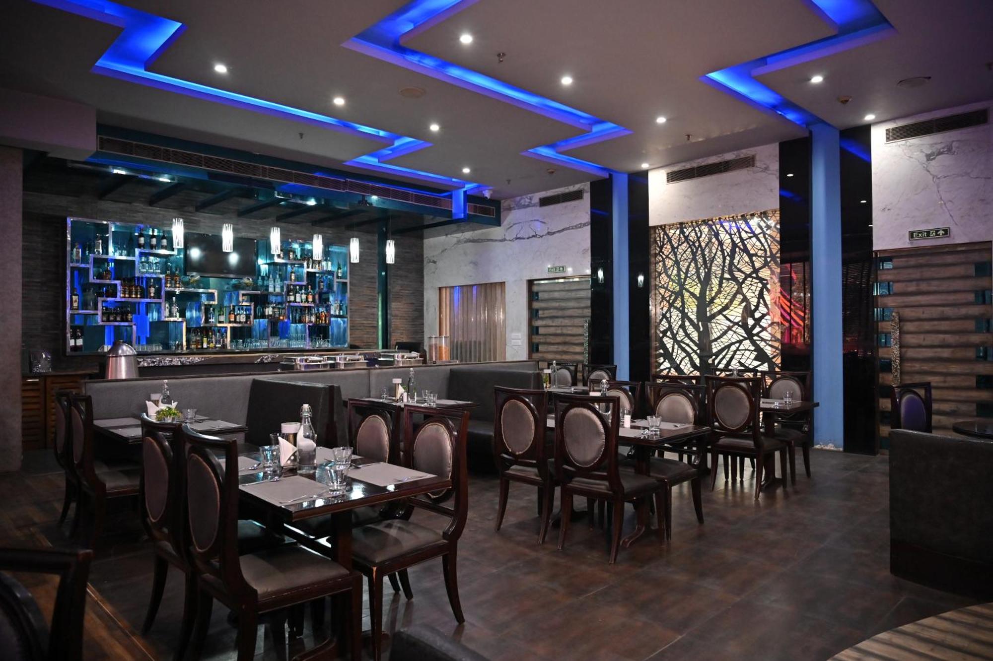 Club Florence Gurgaon Exterior foto